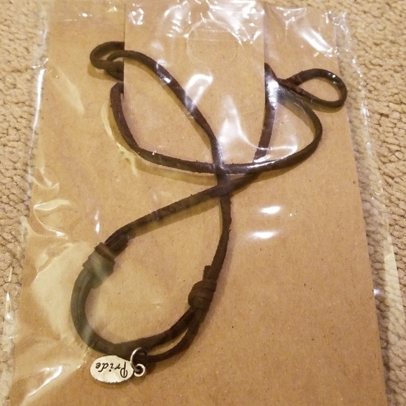 NWT boot necklace - Picture 2 of 3